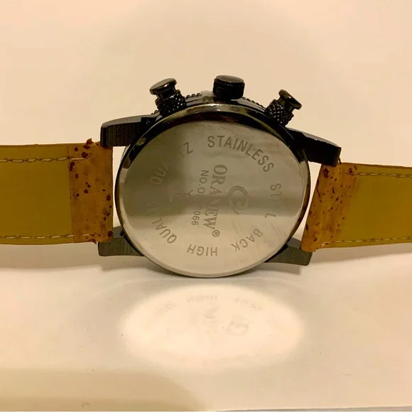 Men’s Watch - Picture 5 of 6